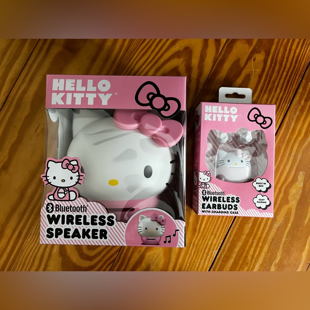 Hello Kitty® Bluetooth® Bundle Gift Set Wireless Speaker & Earbuds - Pink